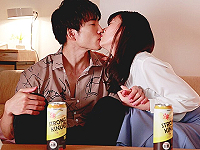 成宮仁　彼氏と別れて傷心旅行中のお姉さんがバーで出会った年下のイケメンマッチョ男性と意気投合し人生最高のエッチを体験しちゃうラブラブH 堀内美香 SpankBang女性専用無料エロ動画